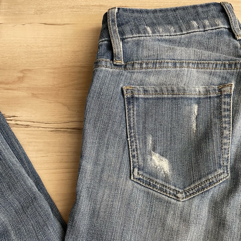 Guess Ripped Power Curve Mid Jeans - Picture 3 of 12